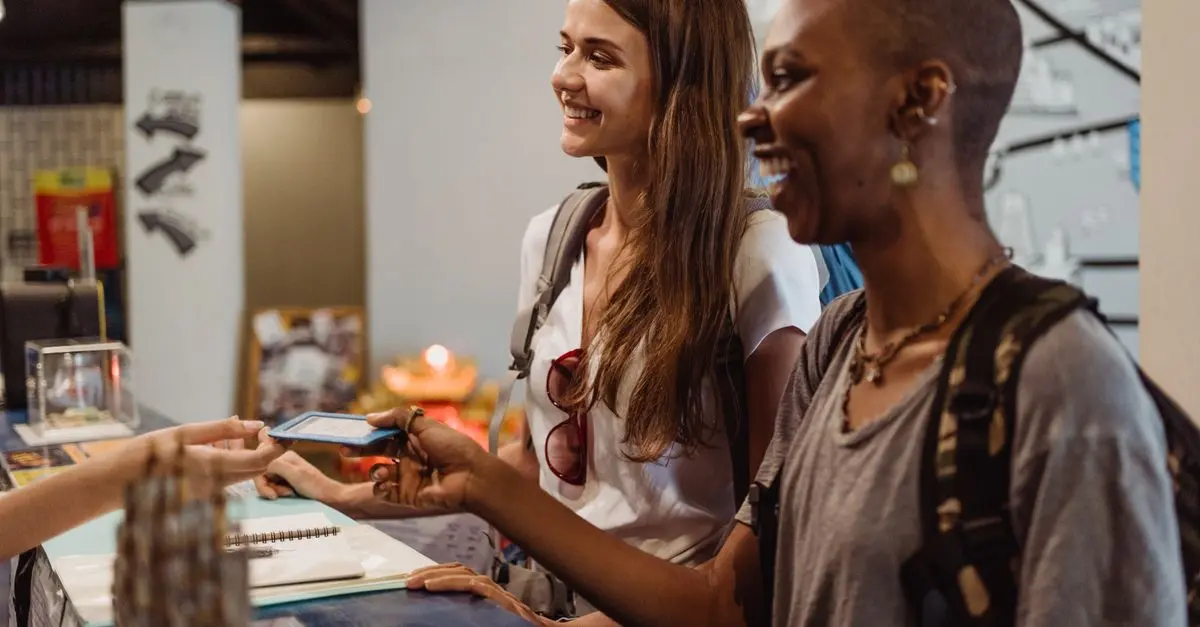 Consejos para seleccionar el hotel ideal según tu grupo de viaje
